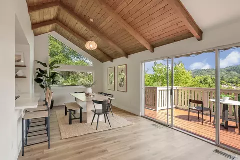 6467 Mesa Oaks Ct, Santa Rosa, CA 95409