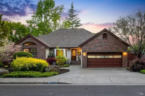 5547 Carriage Ln, Santa Rosa, CA 95403