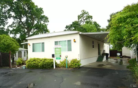 428 Colonial Park Dr, Santa Rosa, CA 95403