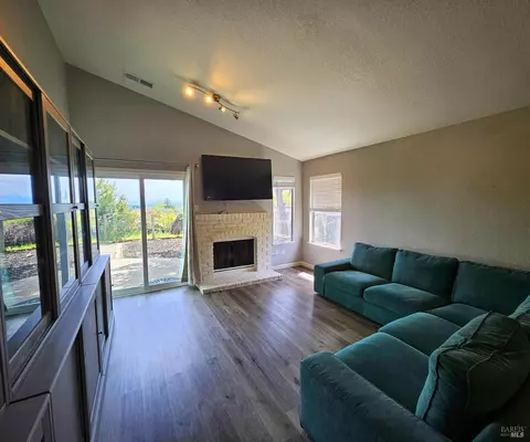 100 James River Rd, Vallejo, CA 94591 photo 6