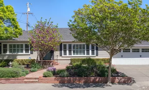 112 Alderbrook Dr, Santa Rosa, CA 95405