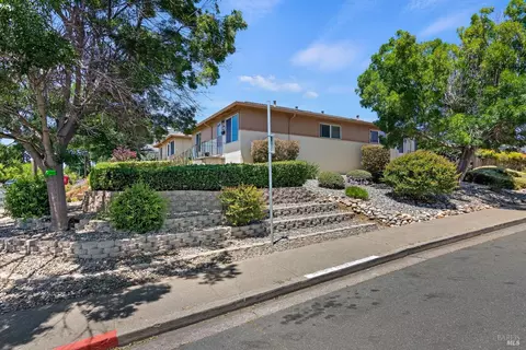 1215 E 4th St, Benicia, CA 94510