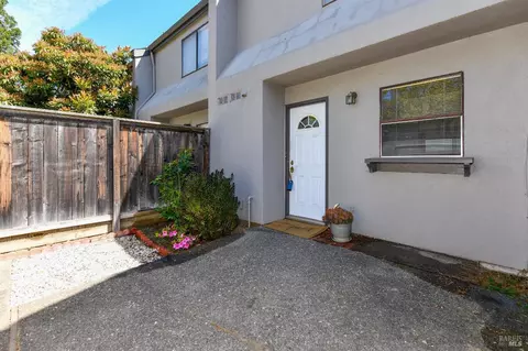 3462 Shelter Creek Dr, Napa, CA 94558