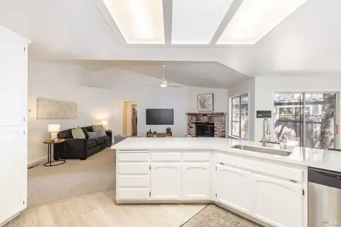 579 Pistachio Pl, Windsor, CA 95492 photo 14