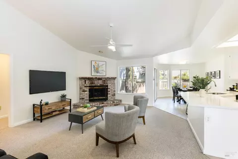 579 Pistachio Pl, Windsor, CA 95492 photo 19