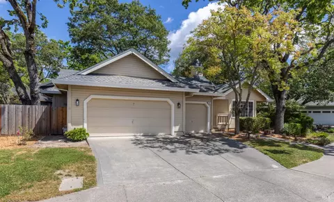 579 Pistachio Pl, Windsor, CA 95492 photo 3