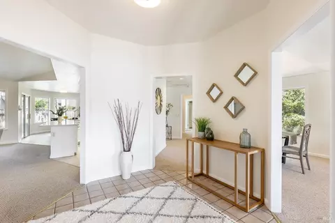 579 Pistachio Pl, Windsor, CA 95492 photo 4