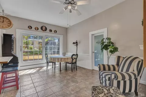 Dining - 615 Carolina St, Vallejo, CA 94590 photo 4 of 5