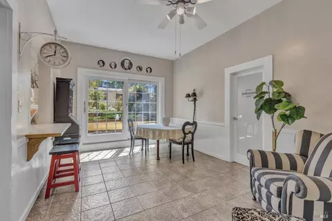 Dining - 615 Carolina St, Vallejo, CA 94590 photo 3 of 5