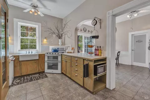 Kitchen - 615 Carolina St, Vallejo, CA 94590 photo 1 of 4