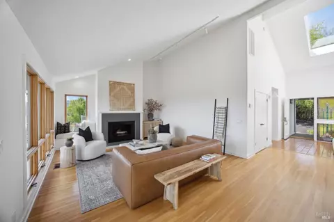 Living - 1243 Waterview Dr, Mill Valley, CA 94941 photo 3 of 11
