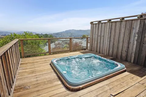 Exterior - 1243 Waterview Dr, Mill Valley, CA 94941 photo 5 of 15