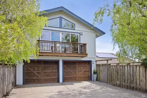 Exterior - 1243 Waterview Dr, Mill Valley, CA 94941 photo 1 of 15