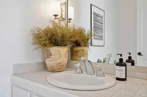 Bath - 1243 Waterview Dr, Mill Valley, CA 94941 photo 1 of 3