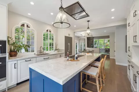 Kitchen - 903 Marin Dr, Mill Valley, CA 94941 photo 6 of 8