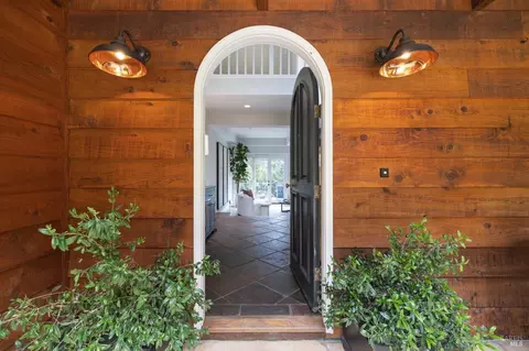 Entry Way - 903 Marin Dr, Mill Valley, CA 94941 photo 1 of 4