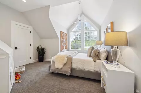 Bedroom - 903 Marin Dr, Mill Valley, CA 94941 photo 7 of 9