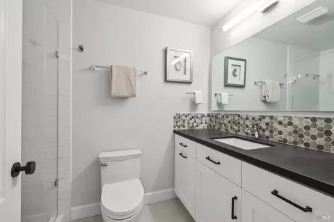 Bath - 903 Marin Dr, Mill Valley, CA 94941 photo 11 of 11