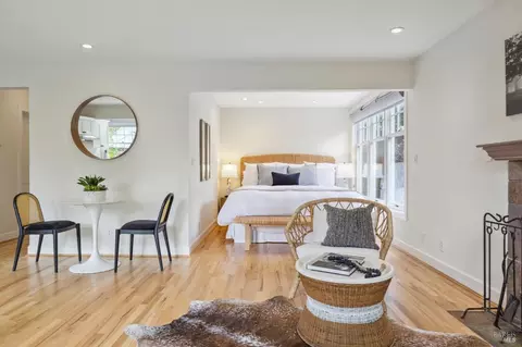 Bedroom - 903 Marin Dr, Mill Valley, CA 94941 photo 8 of 9