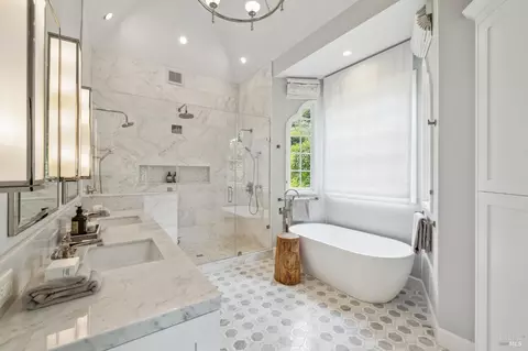 Bath - 903 Marin Dr, Mill Valley, CA 94941 photo 1 of 11