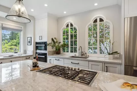 Kitchen - 903 Marin Dr, Mill Valley, CA 94941 photo 4 of 8