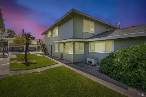 2628 Plata Ct, Santa Rosa, CA 95403