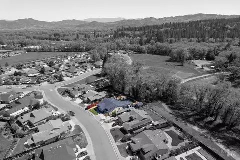 195 Haehl Creek Ct, Willits, CA 95490 photo 4