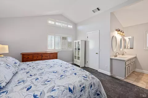 Bedroom - 997 Chalice Ct, Fairfield, CA 94533 photo 2 of 8