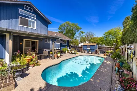 Exterior - 997 Chalice Ct, Fairfield, CA 94533 photo 16 of 22