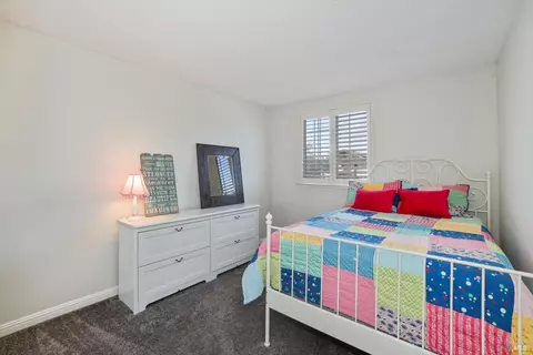 Bedroom - 997 Chalice Ct, Fairfield, CA 94533 photo 5 of 8