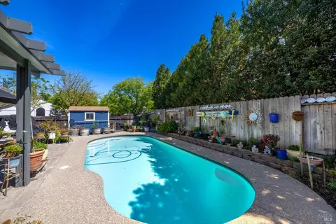 Exterior - 997 Chalice Ct, Fairfield, CA 94533 photo 15 of 22