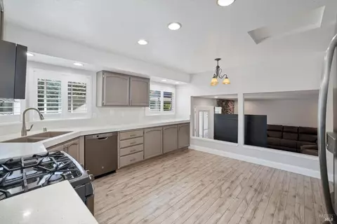 Kitchen - 997 Chalice Ct, Fairfield, CA 94533 photo 1 of 4