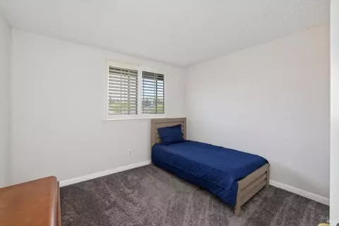 Bedroom - 997 Chalice Ct, Fairfield, CA 94533 photo 7 of 8