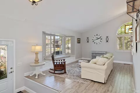 Living - 997 Chalice Ct, Fairfield, CA 94533 photo 1 of 8