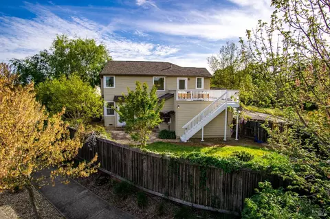 Exterior - 8384 Trione Cir, Windsor, CA 95492 photo 22 of 27