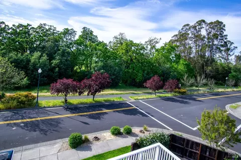 View/Area - 8384 Trione Cir, Windsor, CA 95492 photo 1 of 2