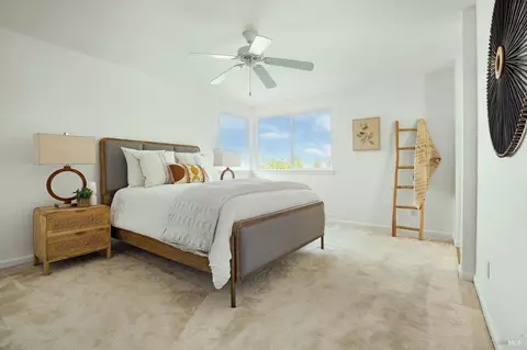 Bedroom - 8384 Trione Cir, Windsor, CA 95492 photo 2 of 7