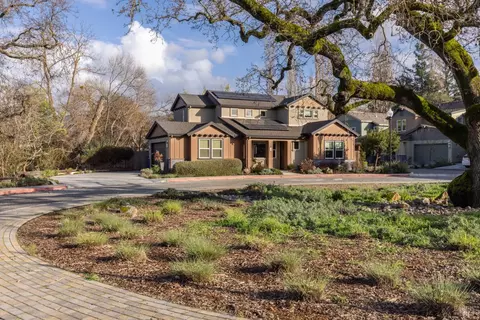 48 Black Walnut Ln, Napa, CA 94559