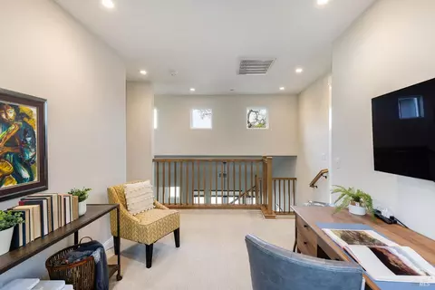 Living - 48 Black Walnut Ln, Napa, CA 94559 photo 7 of 7