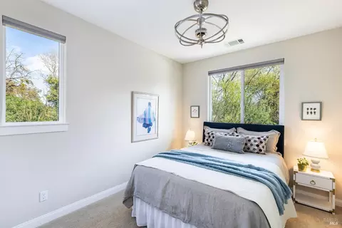 Bedroom - 48 Black Walnut Ln, Napa, CA 94559 photo 7 of 9
