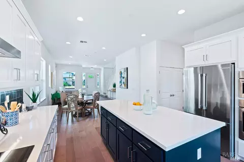 Kitchen - 72 Edith St, Petaluma, CA 94952 photo 10 of 15