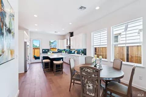 Kitchen - 72 Edith St, Petaluma, CA 94952 photo 1 of 15
