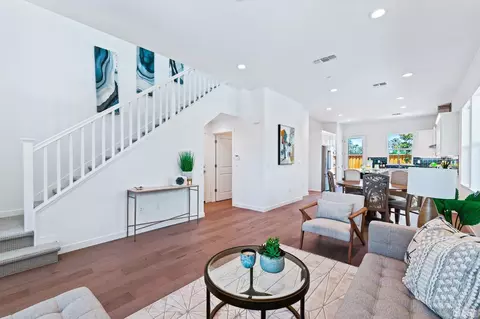 Living - 72 Edith St, Petaluma, CA 94952 photo 7 of 12