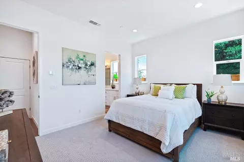 Bedroom - 72 Edith St, Petaluma, CA 94952 photo 2 of 5