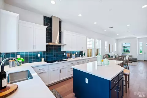 Kitchen - 72 Edith St, Petaluma, CA 94952 photo 12 of 15