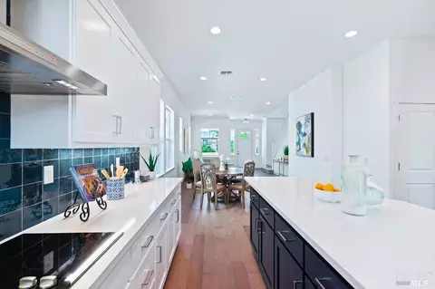 Kitchen - 72 Edith St, Petaluma, CA 94952 photo 11 of 15