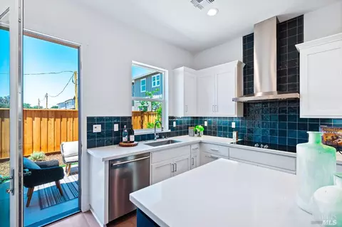 Kitchen - 72 Edith St, Petaluma, CA 94952 photo 15 of 15