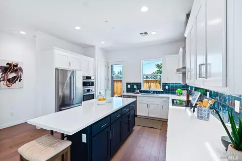 Kitchen - 72 Edith St, Petaluma, CA 94952 photo 7 of 15