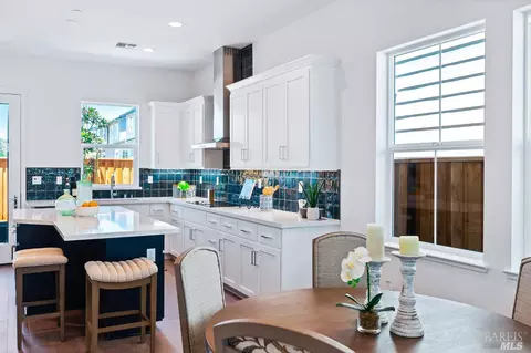Kitchen - 72 Edith St, Petaluma, CA 94952 photo 2 of 15