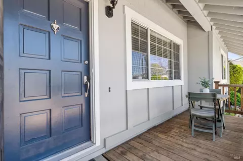 822 Rancho Way, Petaluma, CA 94954